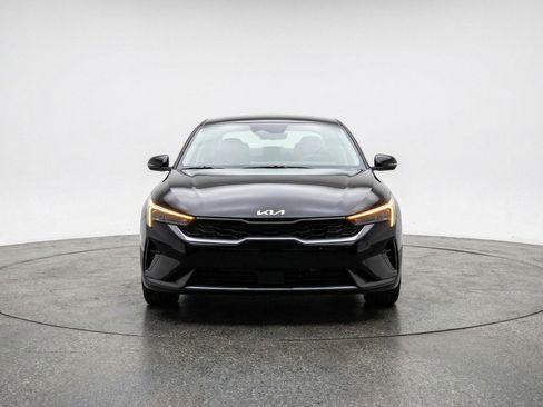Used 2025 Kia K4 LXS image 2