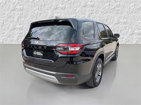 Used 2024 Honda Pilot EX-L image 3