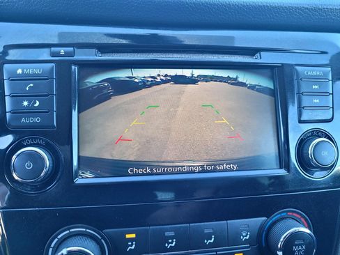 Used 2019 Nissan Rogue Sport S FWD image 13