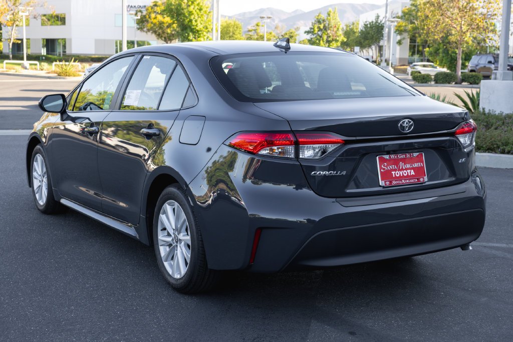 New 2027 Toyota Corolla LE w/ LE Premium Package FWD image 6