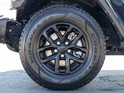 Used 2023 Jeep Wrangler Unlimited Sport AWD/4WD image 24