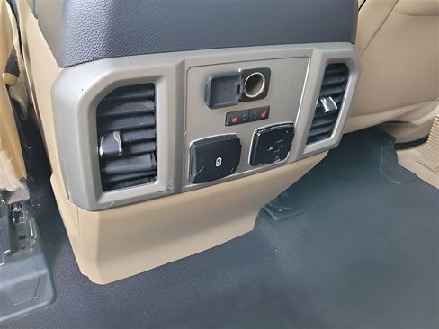 Used 2017 Ford F150 Lariat w/ Equipment Group 502A Luxury AWD/4WD image 11