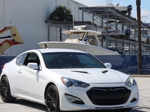 Used 2016 Hyundai Genesis Coupe 3.8 RWD image 1