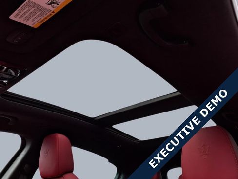 New 2025 Maserati Grecale Modena image 10