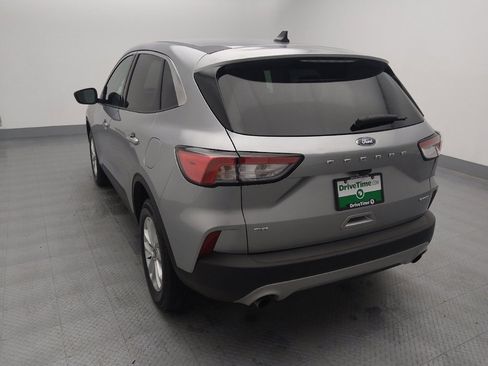 Used 2022 Ford Escape SE image 6