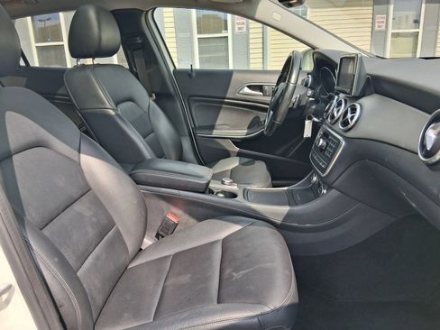 Used 2015 Mercedes-Benz GLA 250 4MATIC w/ Multimedia Package image 22