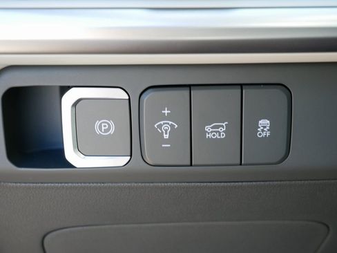 Used 2025 Hyundai Santa Fe SEL AWD/4WD image 15