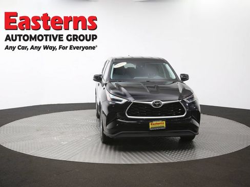 Used 2021 Toyota Highlander L AWD/4WD image 55