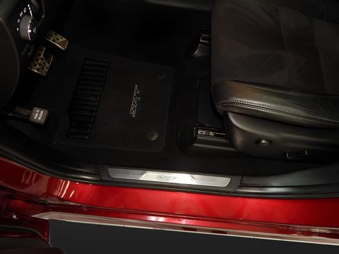 Used 2020 Jeep Grand Cherokee SRT image 10