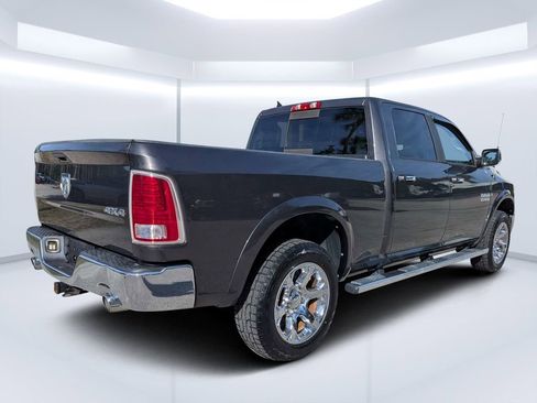 Used 2016 RAM 1500 Laramie w/ Convenience Group AWD/4WD image 3