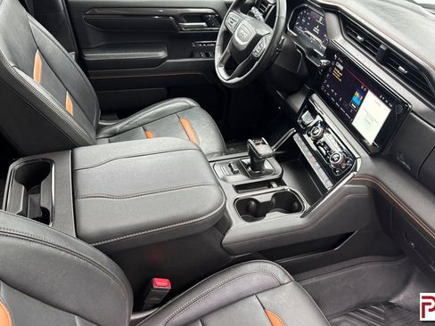 Used 2024 GMC Sierra 1500 AT4 w/ Technology Package AWD/4WD image 16