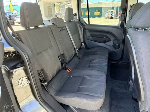 Used 2016 Ford Transit Connect XLT image 19