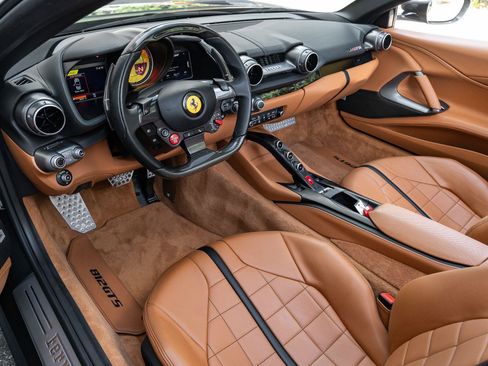 Used 2022 Ferrari 812 GTS RWD image 2