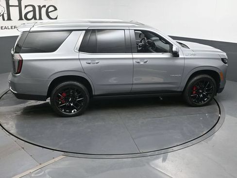 Used 2025 Chevrolet Tahoe High Country AWD/4WD image 43