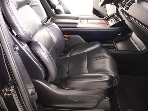 Used 2020 Lincoln Navigator Reserve w/ Luxury Package AWD/4WD image 15