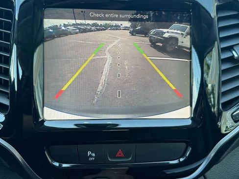 Used 2019 Jeep Cherokee Limited AWD/4WD image 24