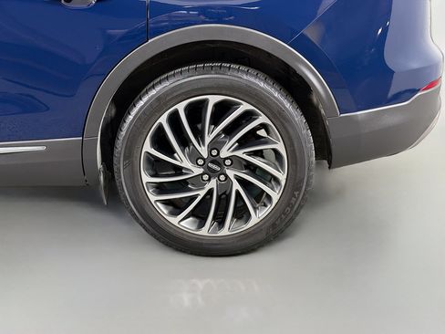 Used 2020 Lincoln Nautilus Reserve w/ Cargo Utility Package AWD/4WD image 29
