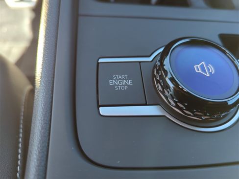 New 2026 Volkswagen Tiguan SE R-Line image 37