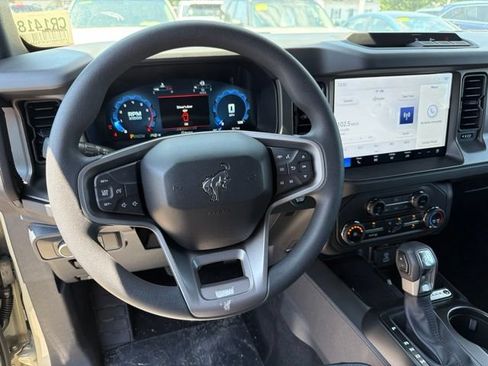 New 2025 Ford Bronco 4-Door AWD/4WD image 13