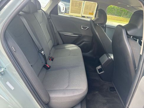 Used 2025 Kia K4 LXS image 24