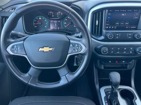 Used 2022 Chevrolet Colorado LT w/ LT Convenience Package RWD image 11