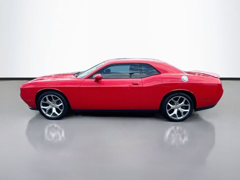 Used 2016 Dodge Challenger SXT Plus RWD image 4