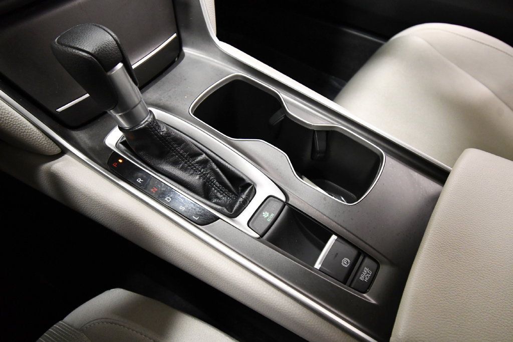 Certified 2018 Honda Accord LX image 25