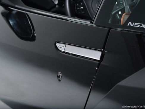 Used 2018 Acura NSX AWD/4WD image 17