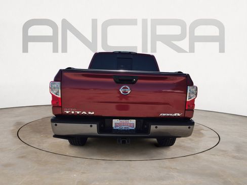 Used 2017 Nissan Titan PRO-4X AWD/4WD image 9