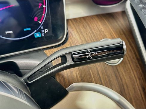 Used 2023 Mercedes-Benz C 300 Sedan image 16