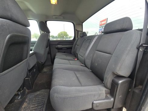 Used 2009 Chevrolet Silverado 2500 LT w/ Exterior Plus Package image 9