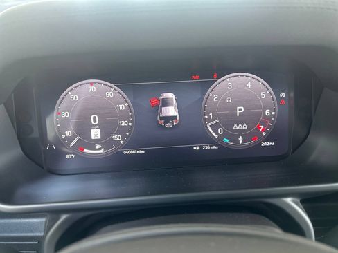 Used 2023 Land Rover Defender 110 X-Dynamic SE AWD/4WD image 18
