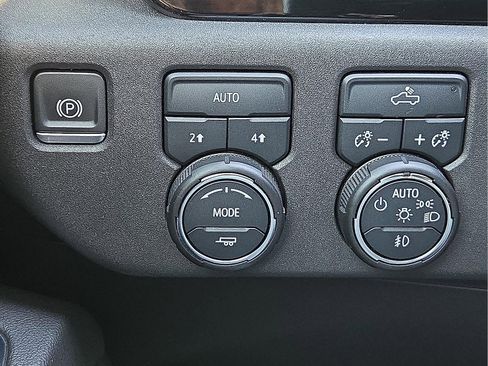 Used 2023 Chevrolet Silverado 1500 RST image 18