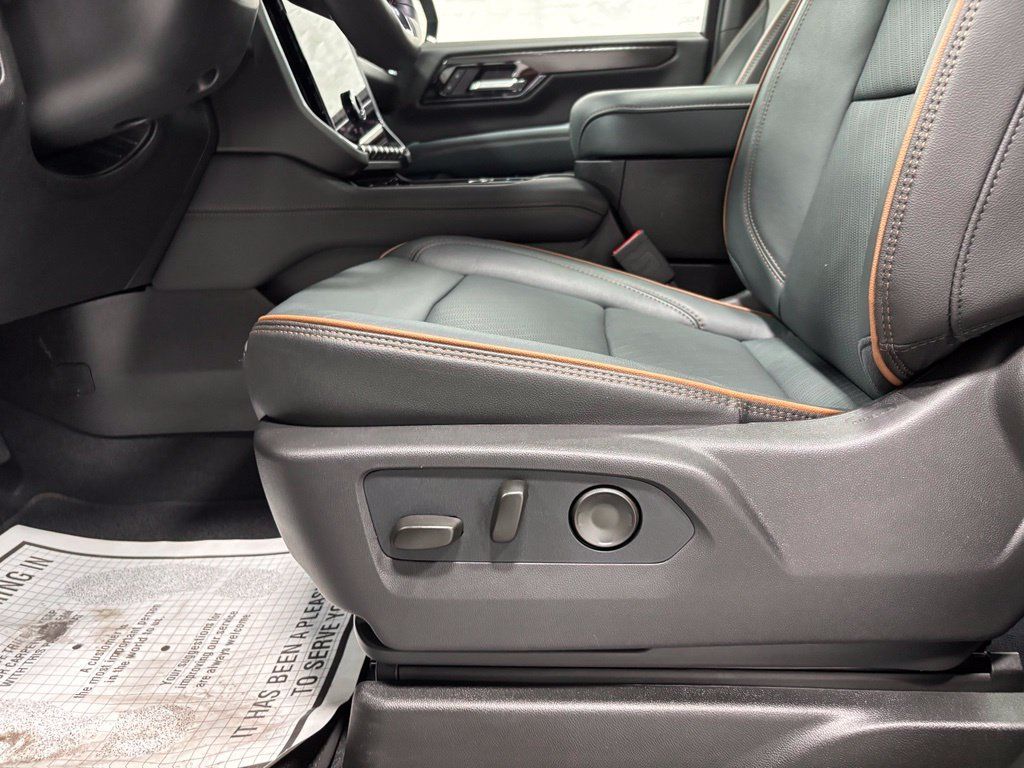 Used 2026 GMC Yukon XL AT4 w/ AT4 Premium Package AWD/4WD image 11