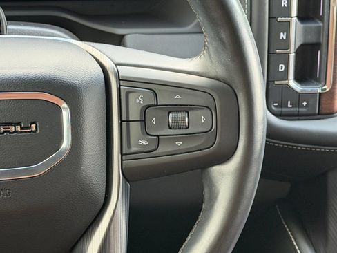 Used 2023 GMC Yukon Denali Ultimate AWD/4WD image 25
