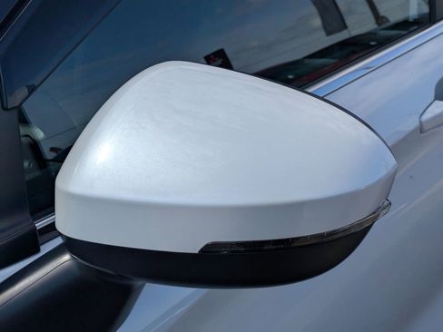 New 2026 Mitsubishi Outlander ES FWD image 11