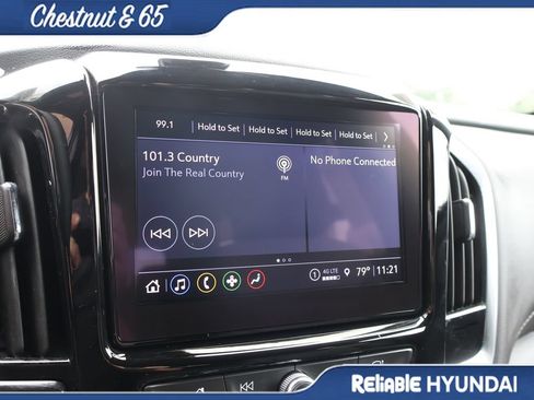 Used 2023 Chevrolet Traverse LT FWD image 37
