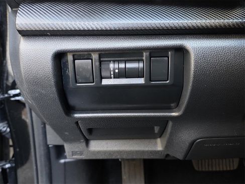 Used 2024 Subaru Crosstrek 2.0i Premium image 25