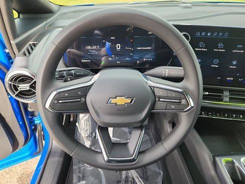 New 2026 Chevrolet Equinox EV LT image 13