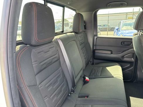 Used 2026 Nissan Frontier PRO-4X AWD/4WD image 14