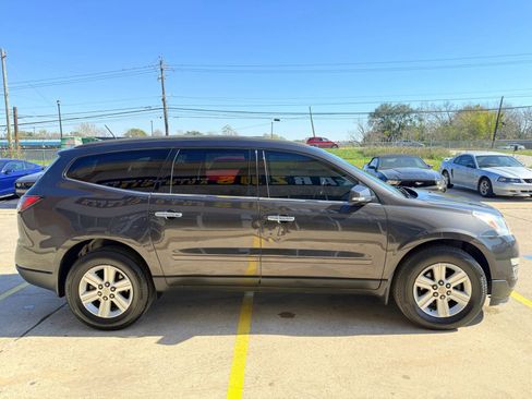 Used 2014 Chevrolet Traverse LT image 5