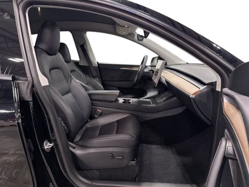 Certified 2023 Tesla Model Y Performance AWD/4WD image 13
