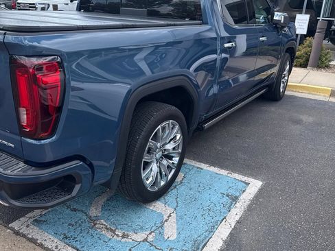 Used 2025 GMC Sierra 1500 Denali w/ Denali Reserve Package AWD/4WD image 4