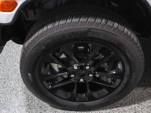 Used 2021 Jeep Wrangler Unlimited Sahara w/ Cold Weather Group image 11