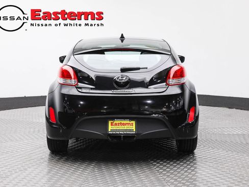 Used 2016 Hyundai Veloster image 6