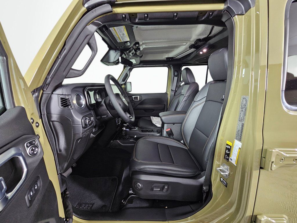 New 2026 Jeep Gladiator Sport AWD/4WD image 19