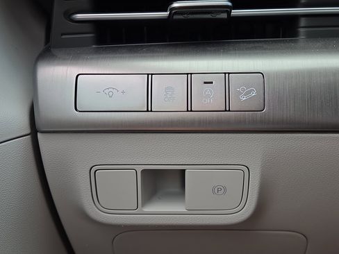 Certified 2026 Hyundai Kona SE FWD image 19