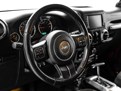 Used 2013 Jeep Wrangler Rubicon w/ Dual Top Group AWD/4WD image 14