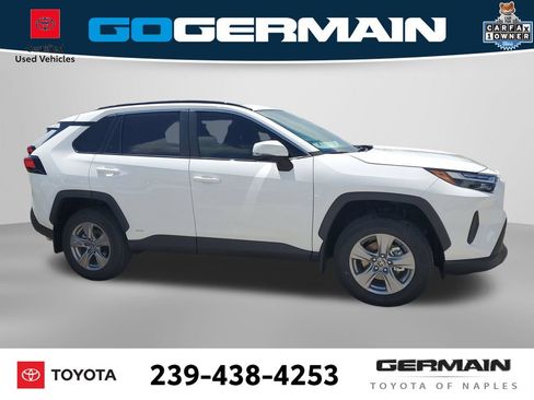 Used 2025 Toyota RAV4 XLE w/ Convenience Package AWD/4WD image 5