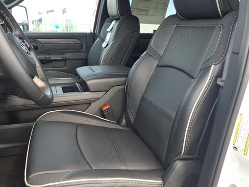 New 2026 RAM 3500 Laramie AWD/4WD image 8